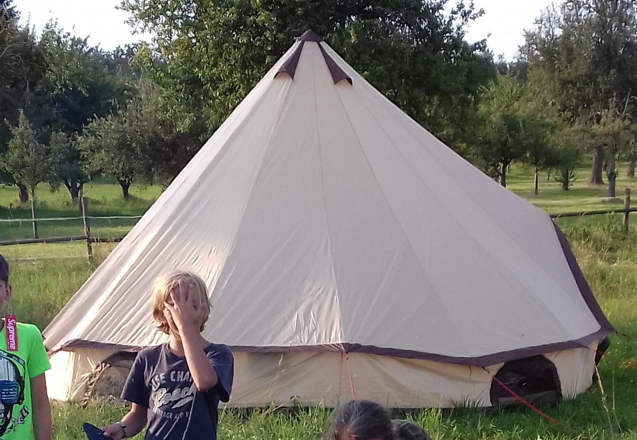 Zelt 3.jpg